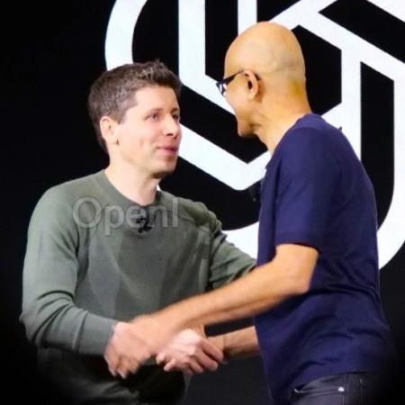 挑战OpenAI，微软自研5000亿参数绝密武器曝光！前谷歌DeepMind高管带队（微软自研处理器）
