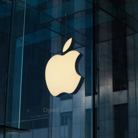 iPhone上最强模型出现！性能超越GPT-4，Siri有救啦？（iphone最强功能）